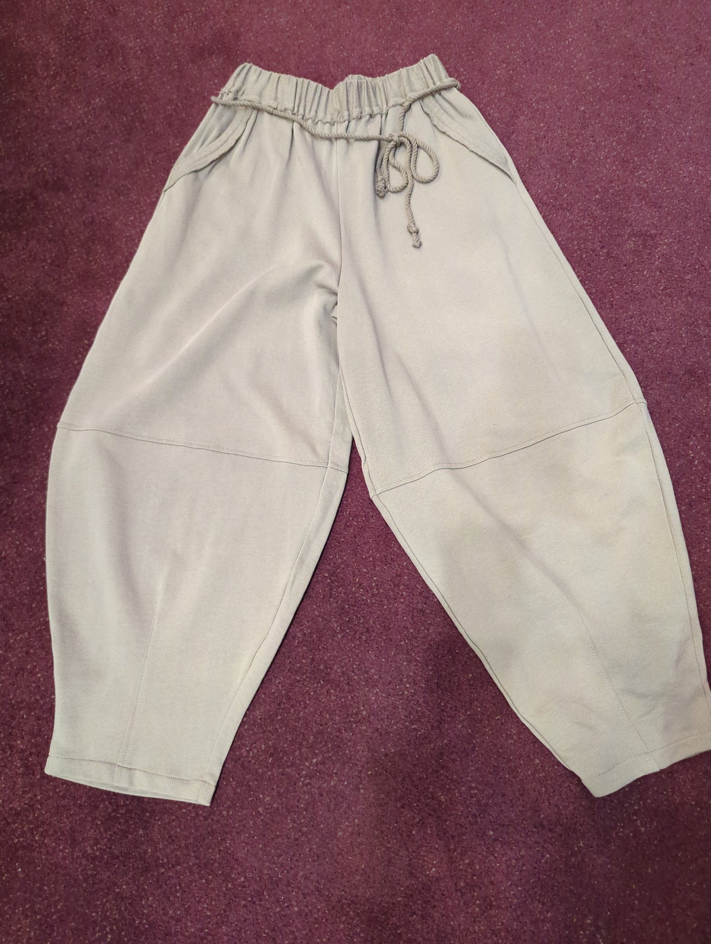 Very J Barrel Jogger bottoms, navy blue with elastic waistband and tapered fit, casual athletic style for comfortable wear