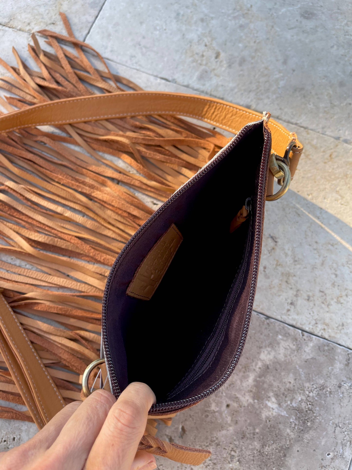 THE JESSE CROSSBODY