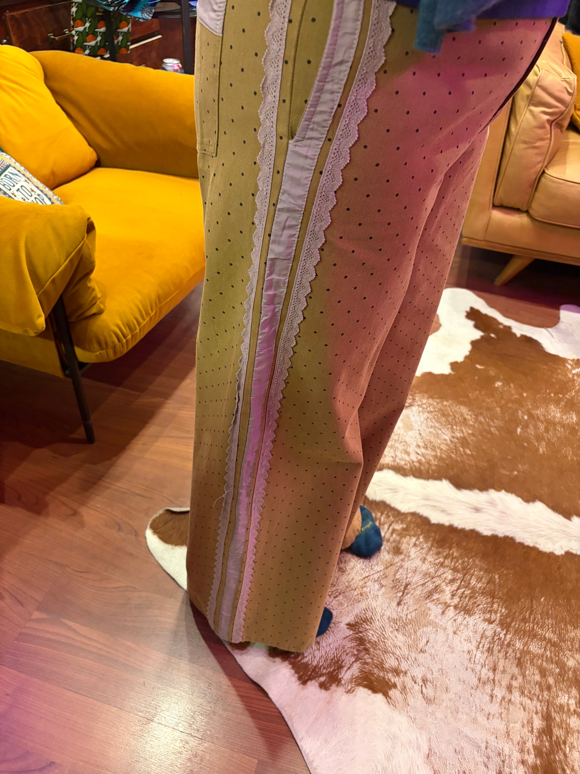 Oddi polka dot and lace jeans showing a stylish denim design with dotted and lace details on a trendy pair of jeans.