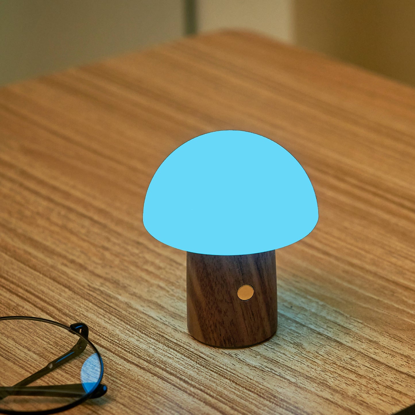 Gingko Design Alice Mushroom Lamp in super mini size, featuring a whimsical mushroom shape and soft illumination.