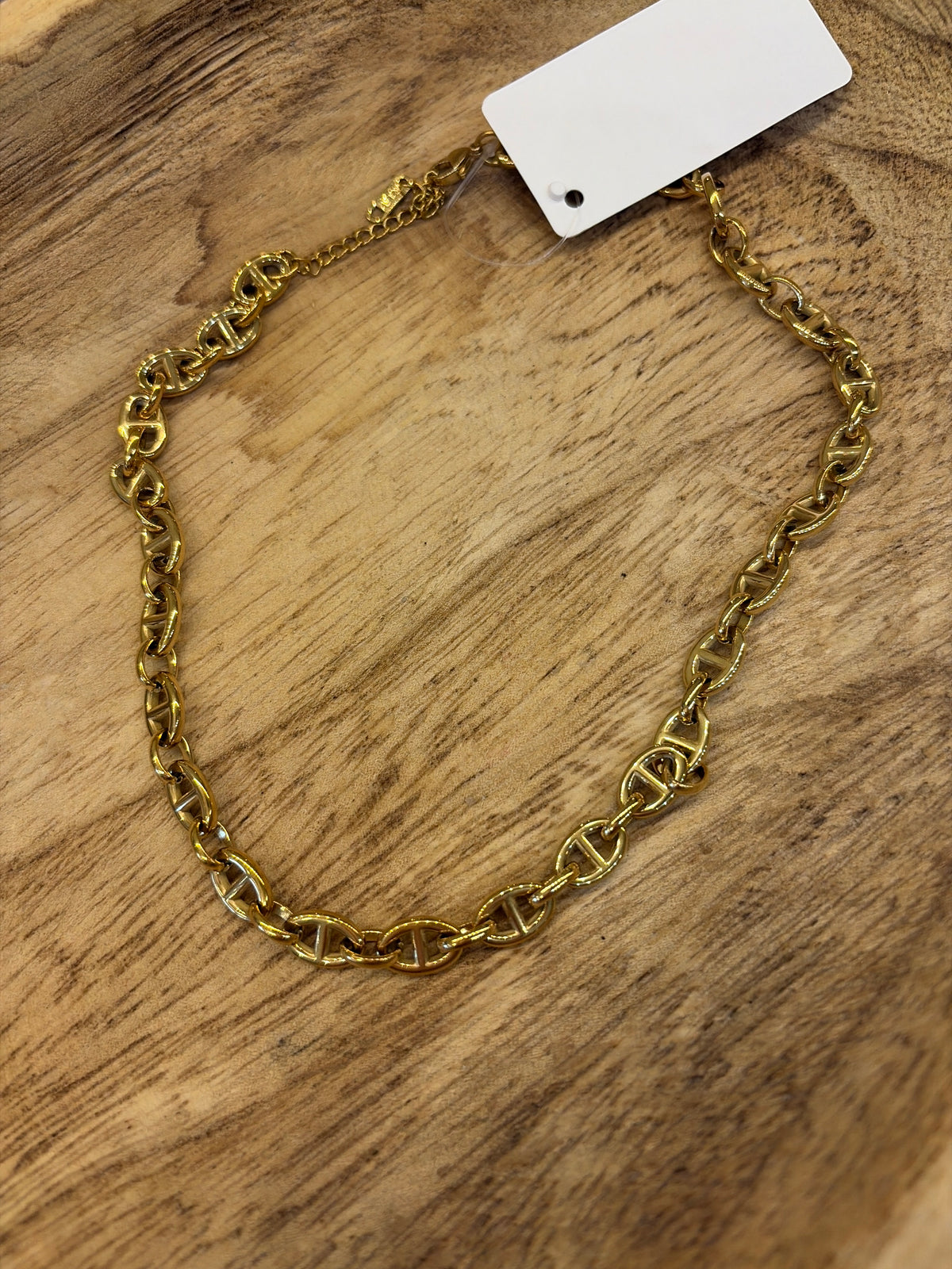 MIA NECKLACE