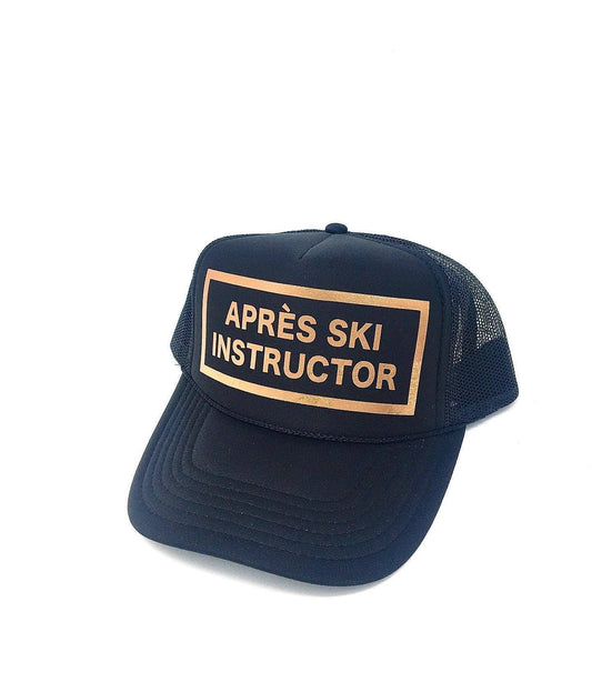 Après Babe Après Ski instructor trucker hat with mesh back and embroidered logo, perfect for winter sports and casual wear