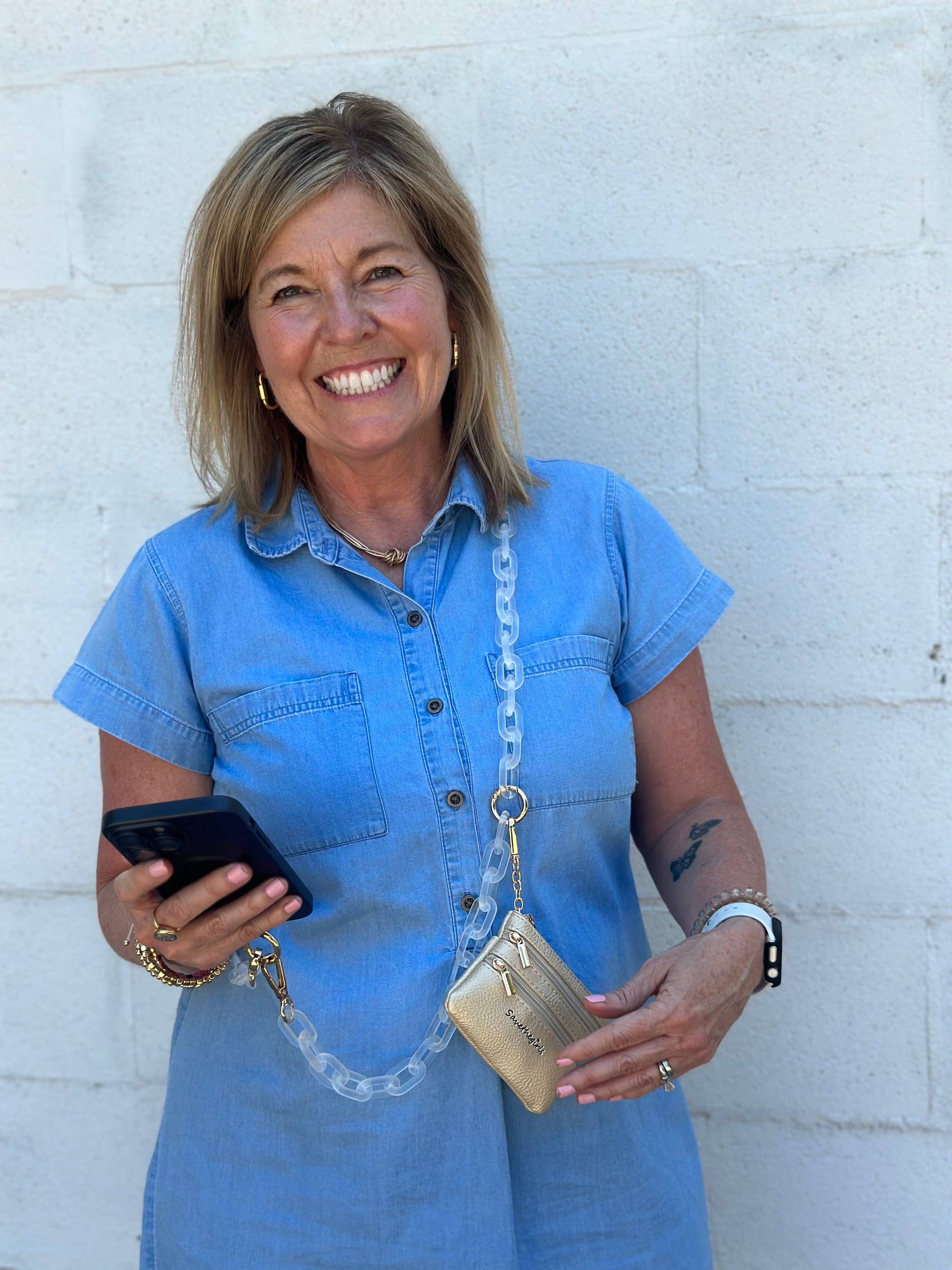 Save The Girls Clip & Go Ice Chain with pouch, phone chain accessory featuring a stylish, secure clip and compact pouch.