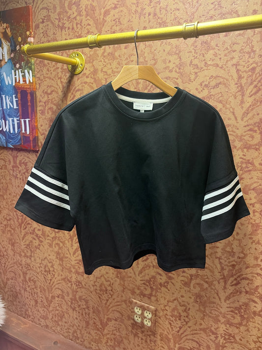 Entro sailor top with classic navy and white stripes, featuring a boat neckline and short sleeves, casual and stylish for everyday wear.