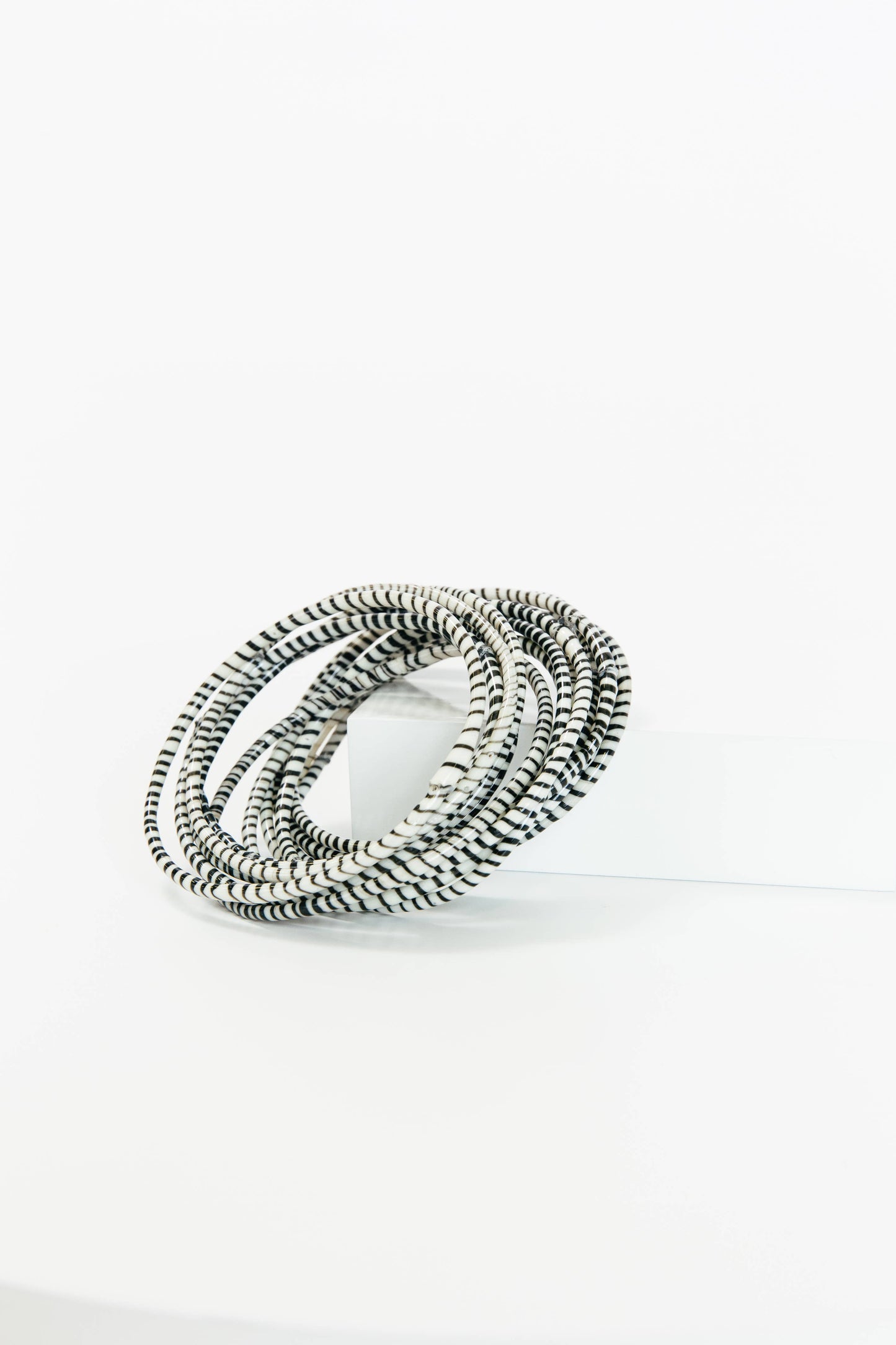 BECASA Beach Bangles Pearl bracelet featuring stylish, round pearl beads on a delicate bracelet for a coastal-inspired look.