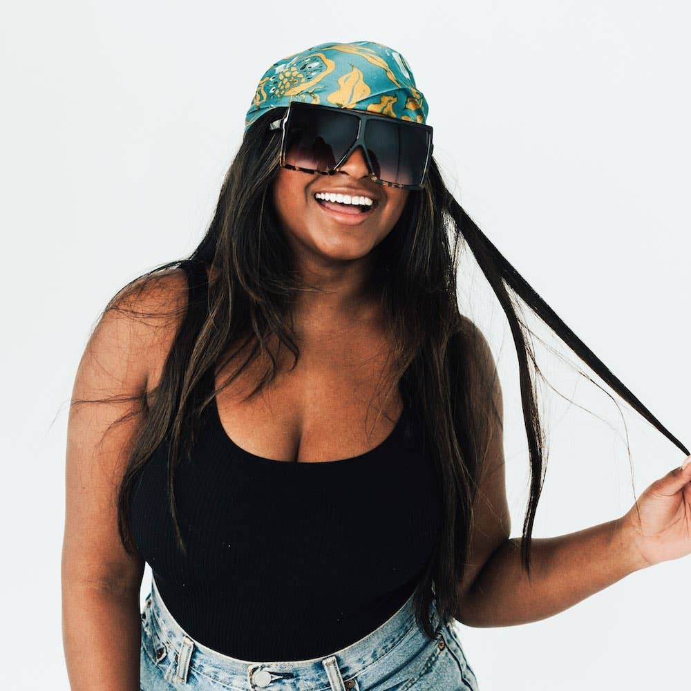 Pretty Simple Beverly oversized sunglasses with dark tinted lenses and bold black frames on a white background.
