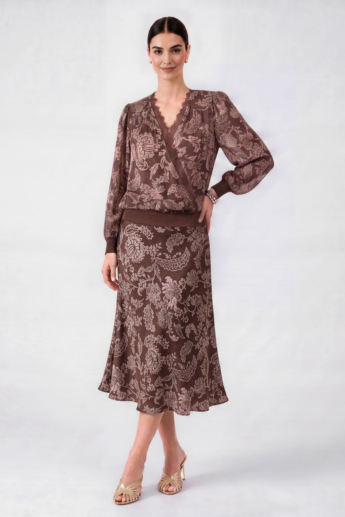 Current Air brown and pink paisley top with long sleeves and a relaxed fit
