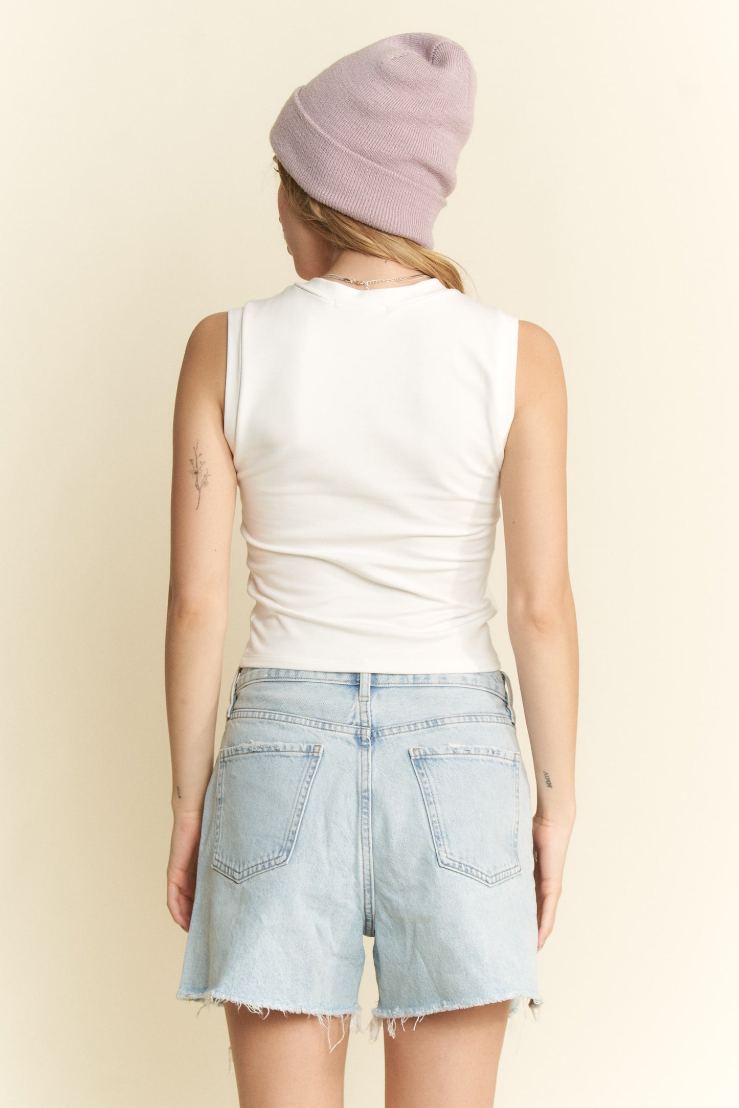 SOLID TANK SLEEVELESS TOP