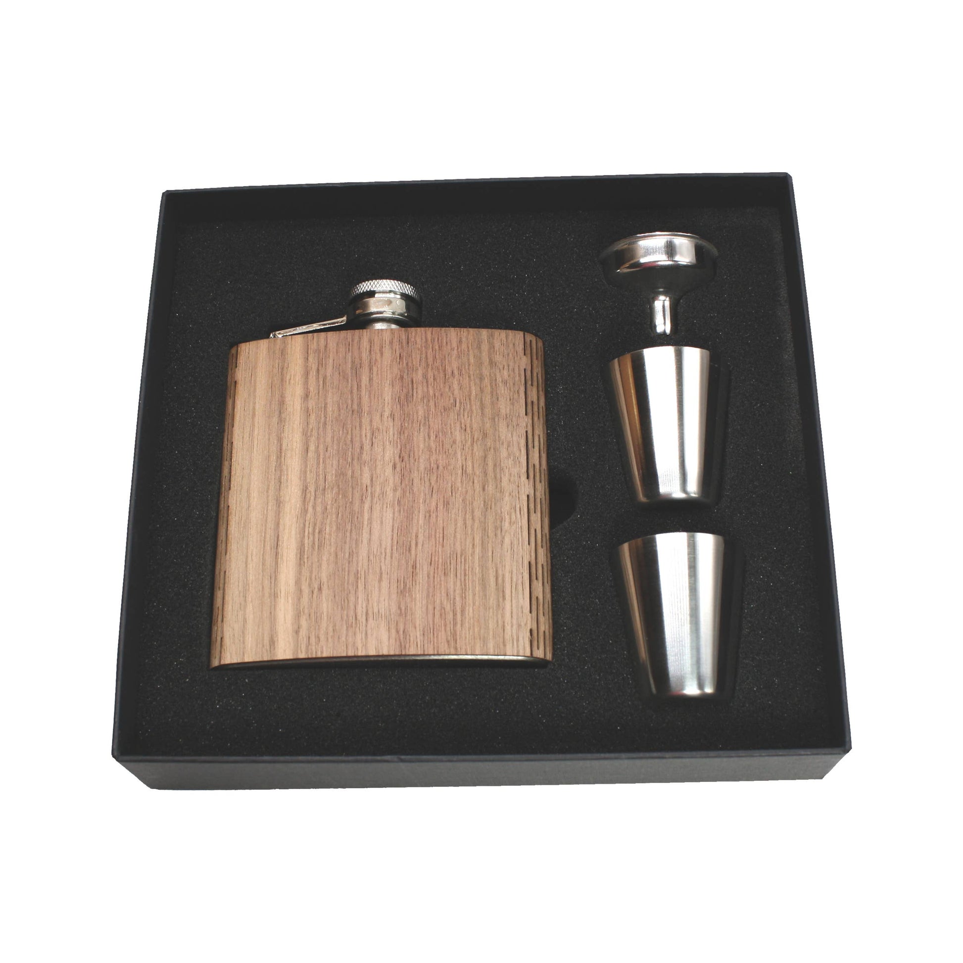 WUDN Handcrafted 6 oz. aromatic cedar wooden hip flask with gift box, shot glasses, and funnel displayed with the flask and accessories.