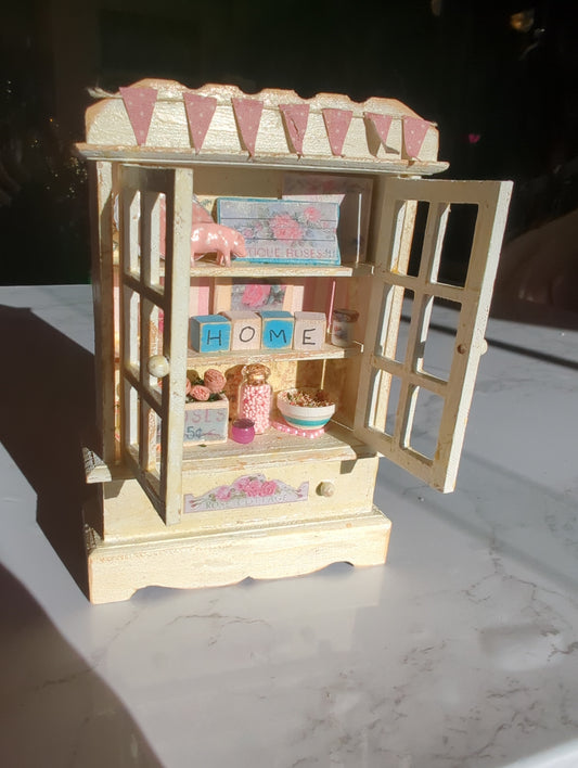 Miniature Pink/White Hutch Scene